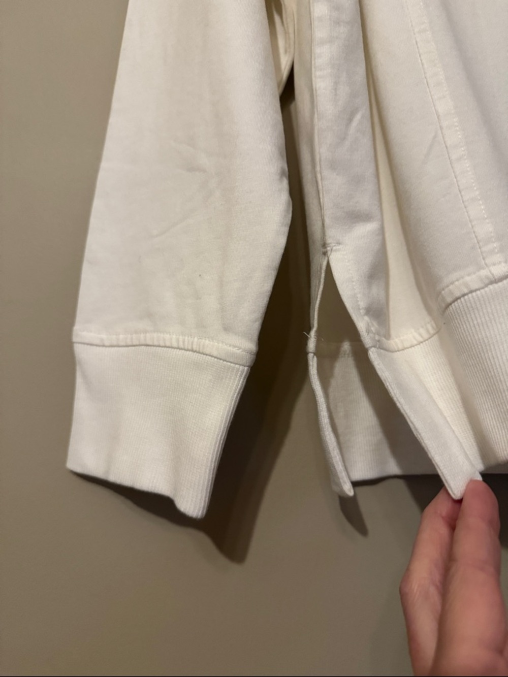 NWT- ZELLA Cozy Long Sleeve exposed hem Tee shirt, White, Medium - Picture 6 of 12